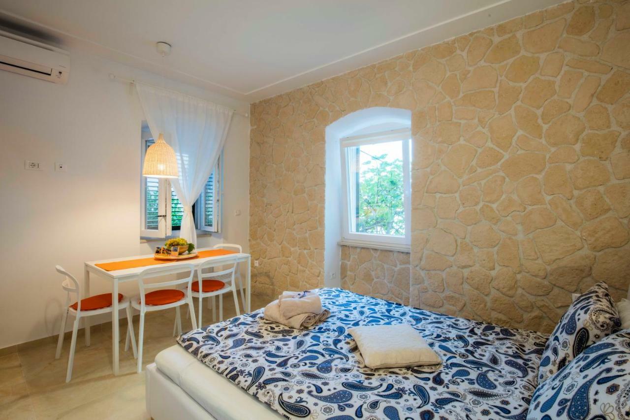Season4All Apartments มาลีโลชินจ์ ภายนอก รูปภาพ